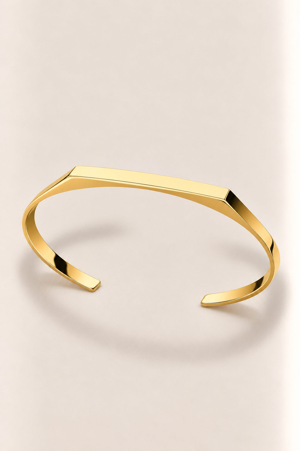 Le bracelet Monaco noir et or