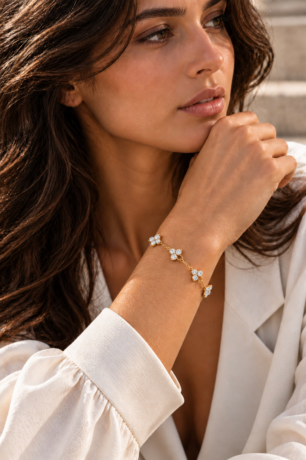Le bracelet Monaco noir et or