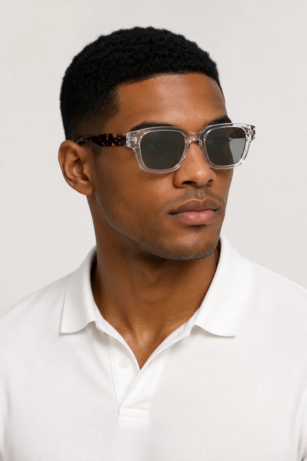 Les lunettes de soleil Monopoli Transparent Leopard