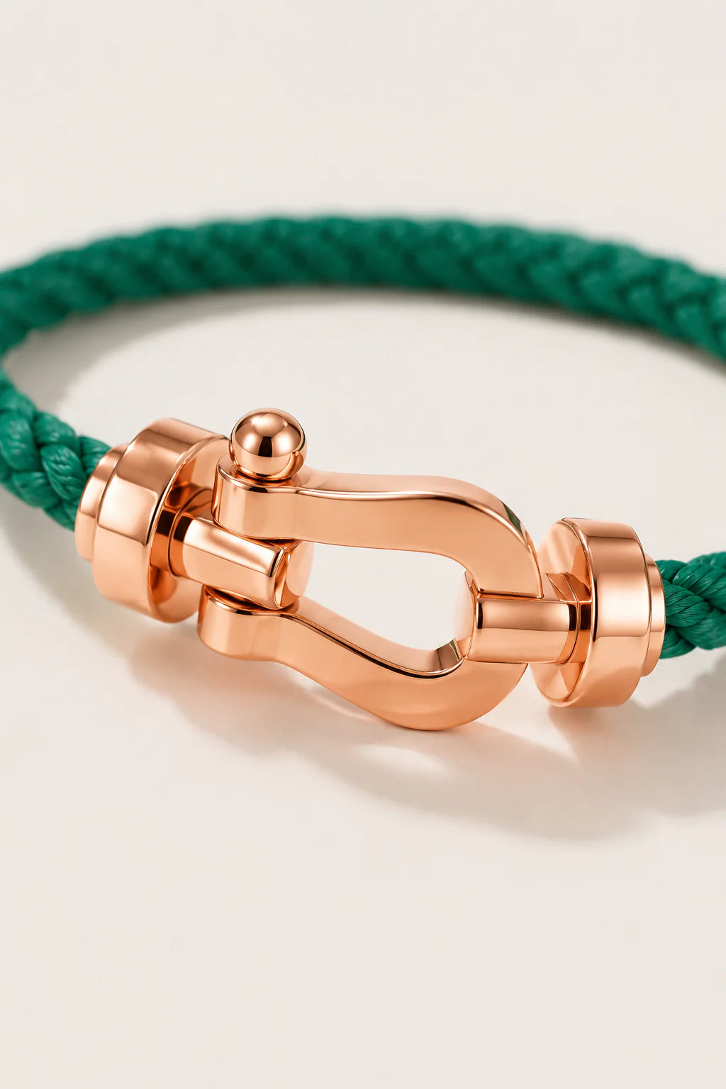 Le bracelet Riviera vert or rose